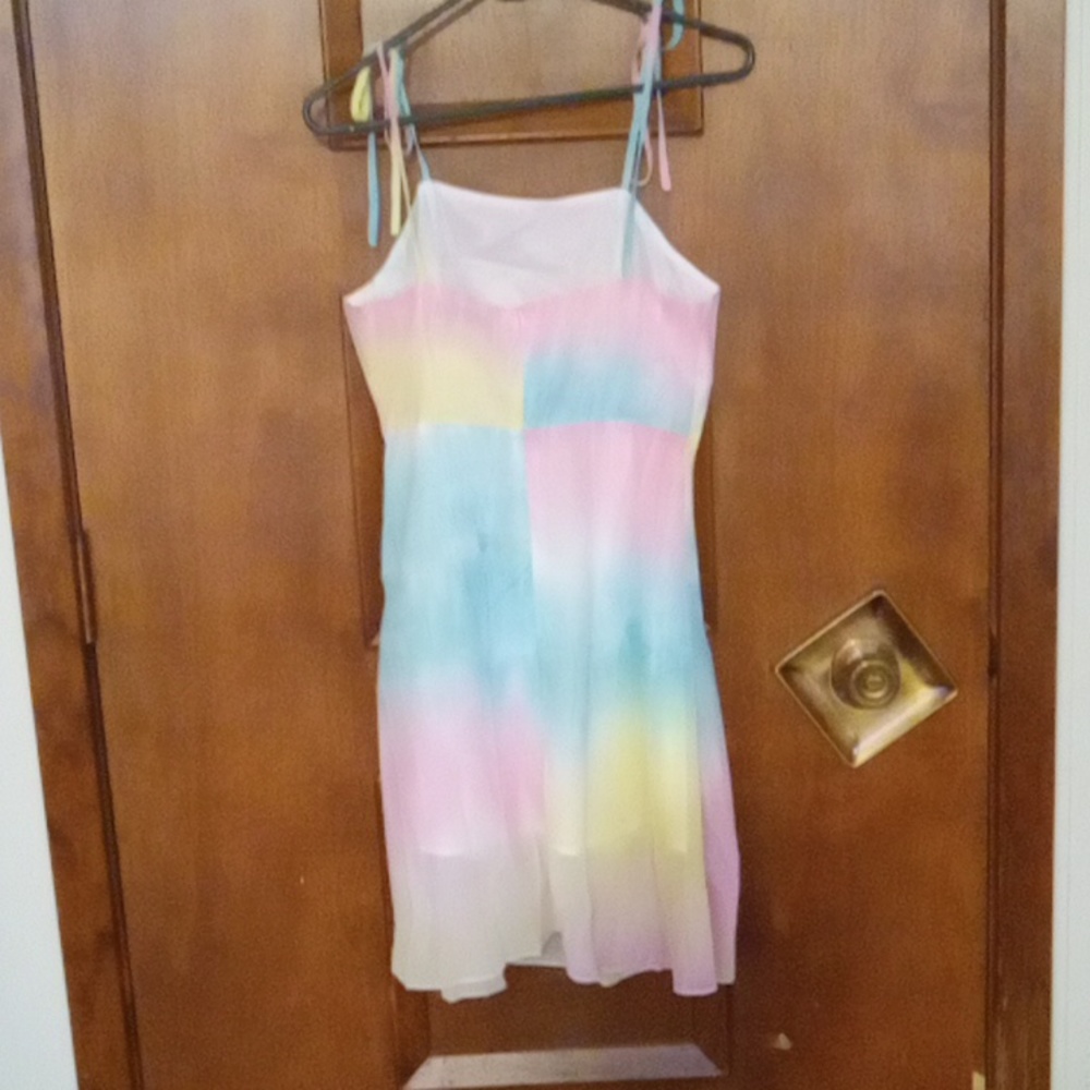 Dress - Picture 3 of 4